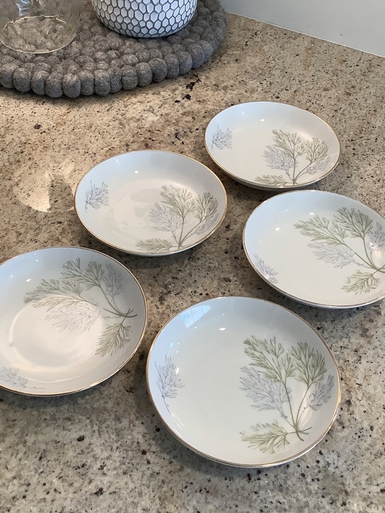 edelstein Other - Wakefield by Edelstein Gold-Rim Fruit Dessert Bowls - Set of 5